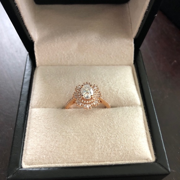 Noble Yates rose gold and moissanite ring size 8 - Picture 3 of 6